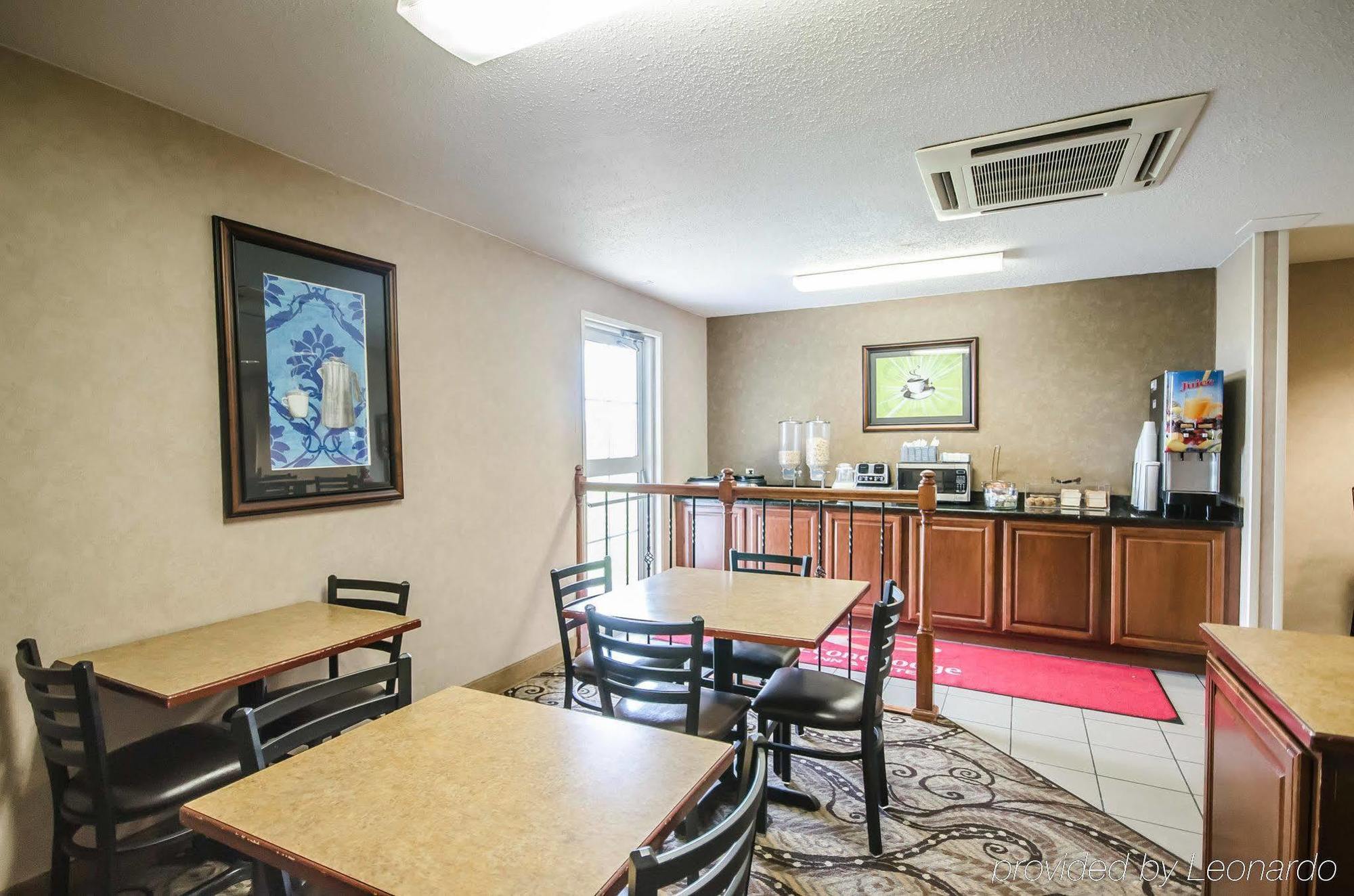 Econo Lodge Inn & Suites Evansville Stevenson Eksteriør billede