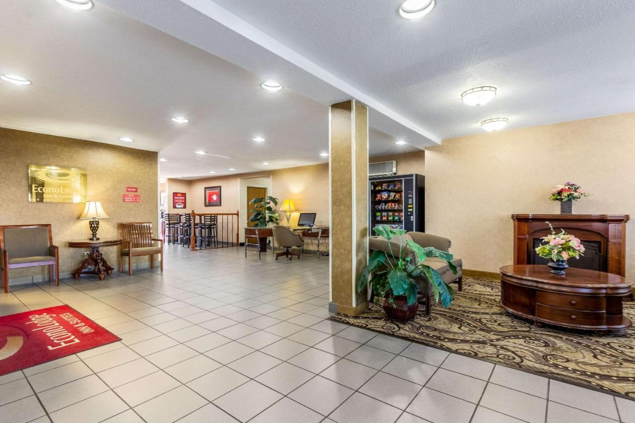 Econo Lodge Inn & Suites Evansville Stevenson Eksteriør billede